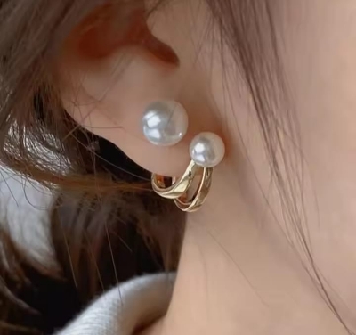 Picture of Double Pearl Ear ring for Women Gold