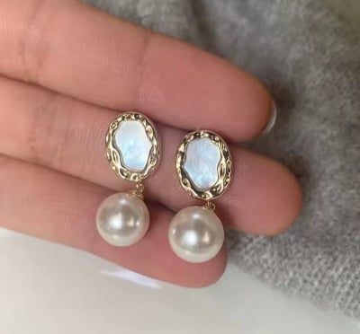 Picture of Pearl Pandent Earrings for Women Gold