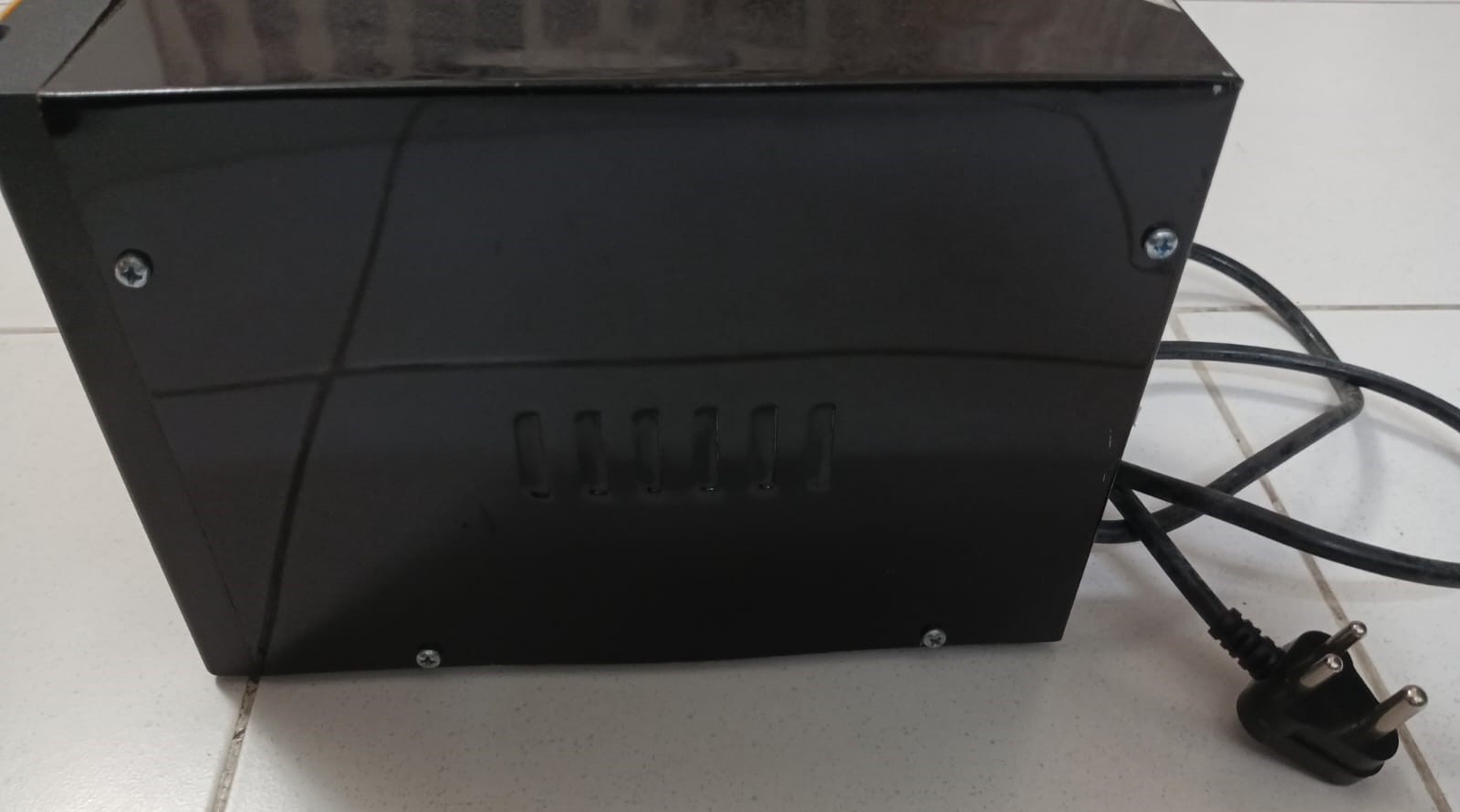 Picture of Voltage Stabilizer for Heavy Equipment like AC, Refrigerator, TV, Computer, CNC Machine, 3D Printer, etc. 1000va ()