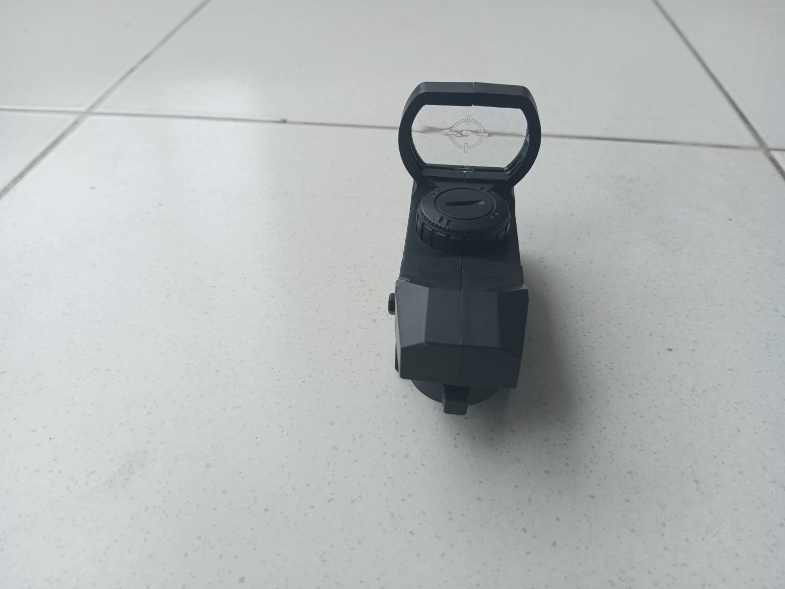 Picture of Plastic Target Sight Fun Toy Cross Sight Target Practice Red Light Battery Operated (Black)