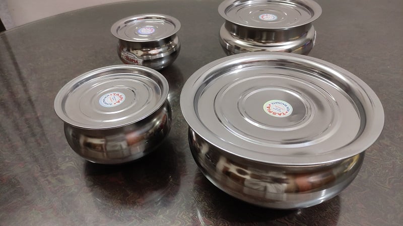 Picture of 4 Pieces Hari Set  Hari / Patil / Deski With Lid - SS Hari with Lid -Silver