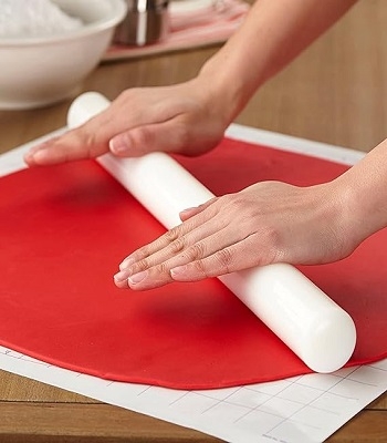Picture of Wilton Large Fondant Roller with Guide Rings, 13-Inch - Fondant Tools -Multicolor