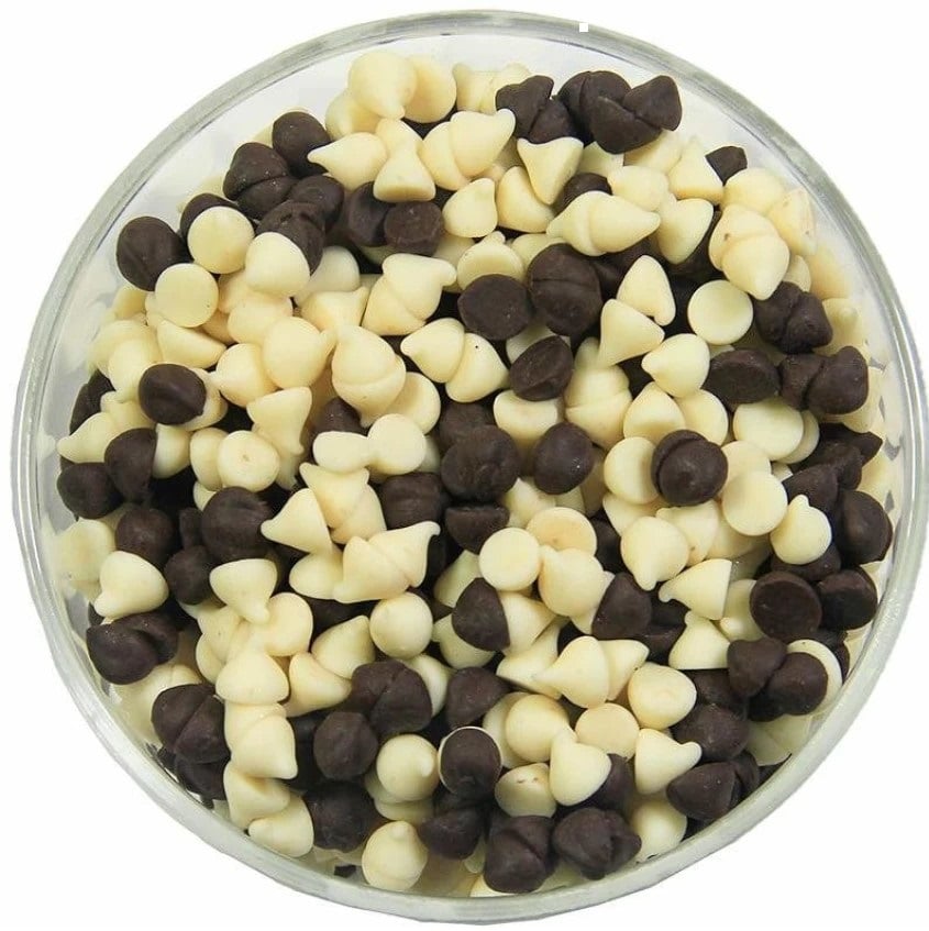 Picture of Mix Chocolate White and Dark Chocolate Chips 100g Mix