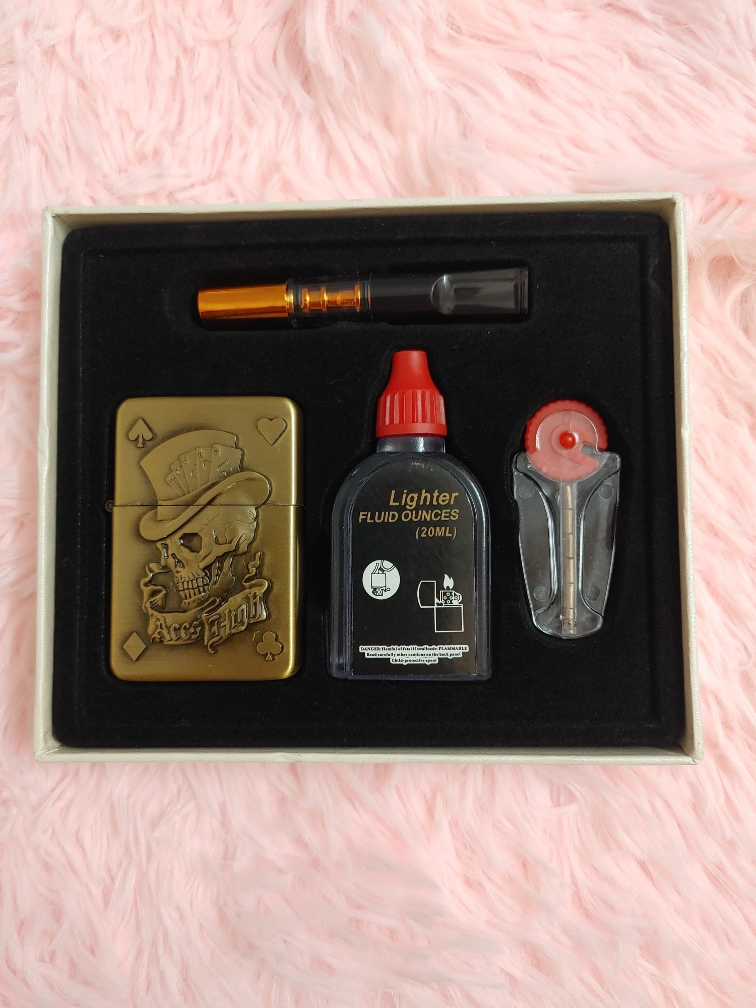 Picture of NEW Zippo Lighter Classic Fashionable - Full Set