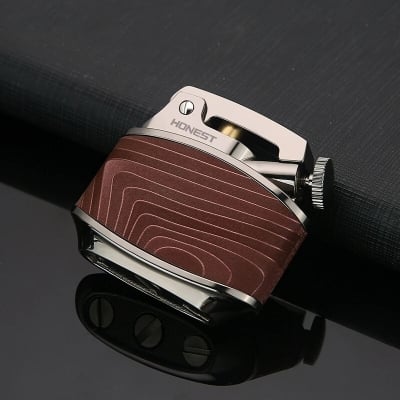 Picture of Wooden Shell Stylish Compact Kerosene Lighter in Sandalwood Retro Design with Easy Ignition