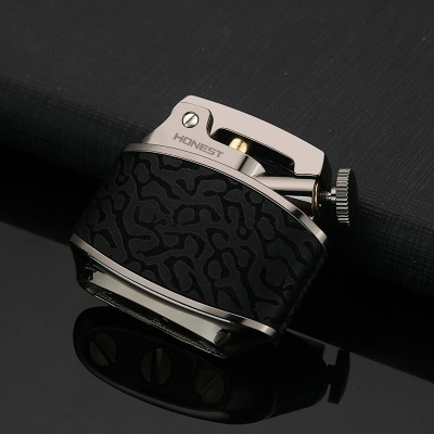 Picture of Wooden Shell Stylish Compact Kerosene Lighter in Sandalwood Retro Design with Easy Ignition