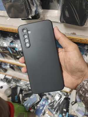 Picture of back cover for realme xt  / realme x2