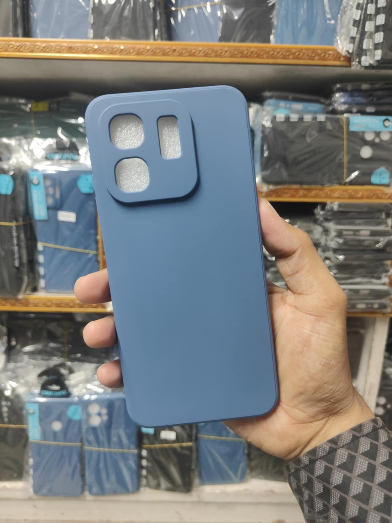 Picture of For Infinix Smart 9 \ Hot 50i / X6532 Heavy Strong Liquid Silicone Back Cover Soft Gel Rubber Shockproof Cover For Infinix Smart 9 Phone Case