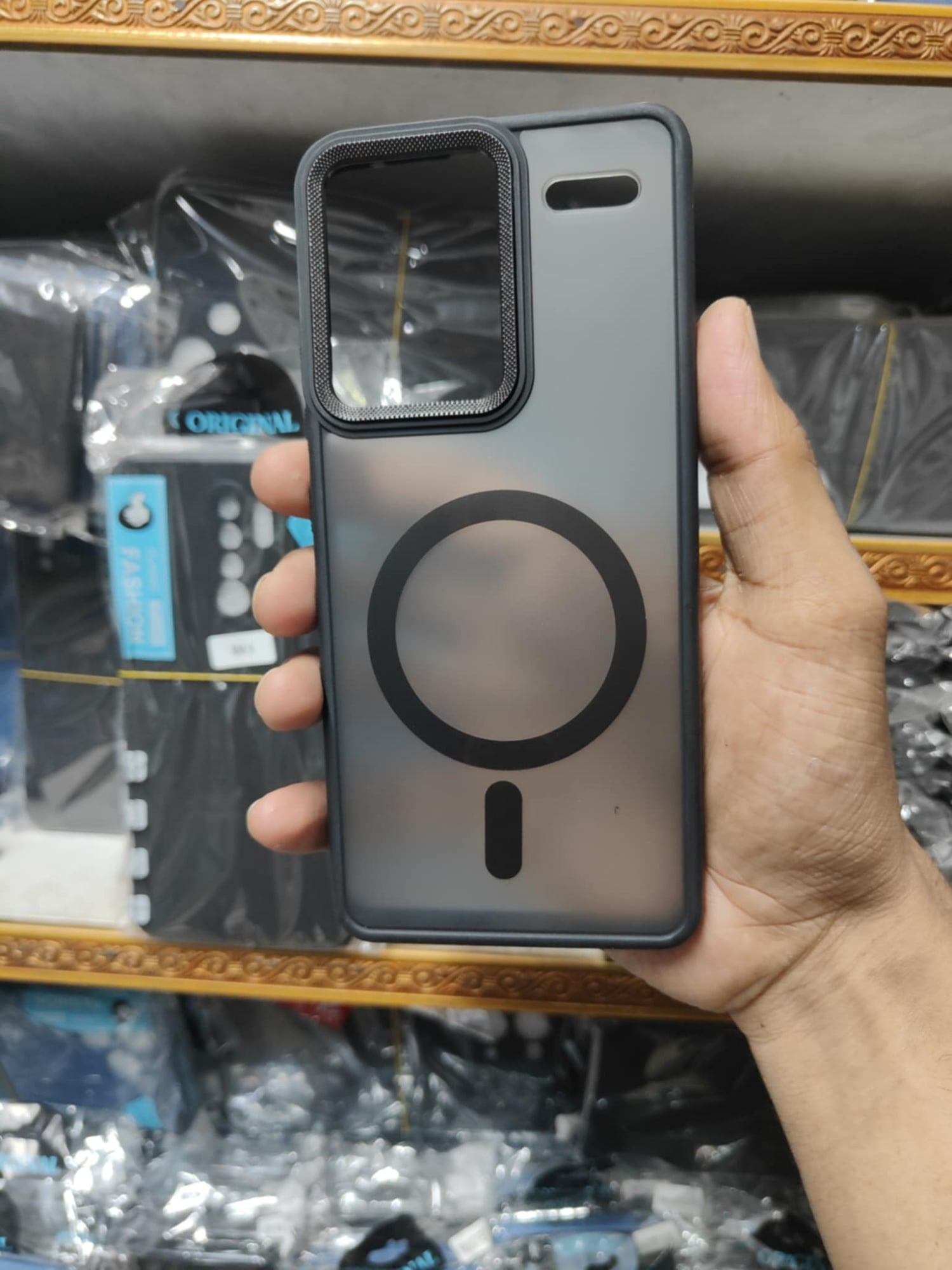Picture of For Xiaomi Redmi Note 13 Pro+/Xiaomi Redmi Note 13 Pro Plus Magsafe Matte Skin Back Cover