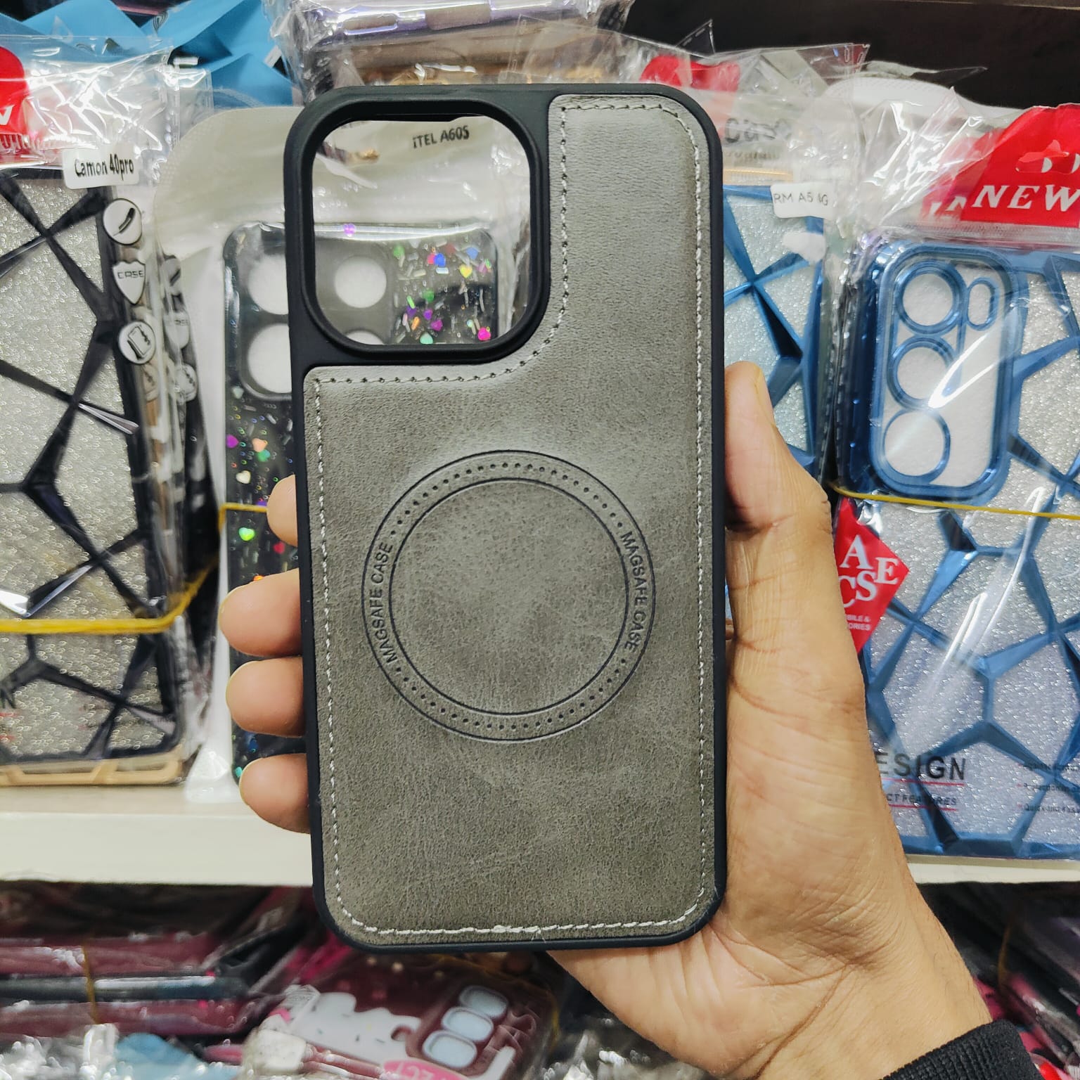 Picture of Luxury quality magnetic leather case for Apple iPhone 16 Pro Max/ iPhone 16 Pro
