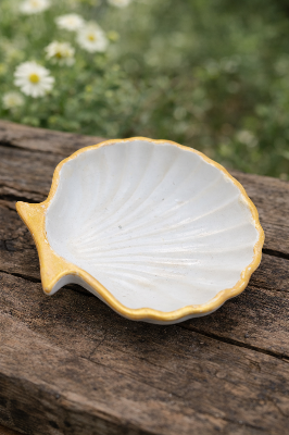 Picture of Handmade Concrete Shell Trinket Dish| Shell Dish |Jewellery/Makeup/Table Organizer | Small Dish|Home Decor |Candle Tray (9.5×9.5cm) House Warming/Return Favour Gift (Gold Line Art Shell)