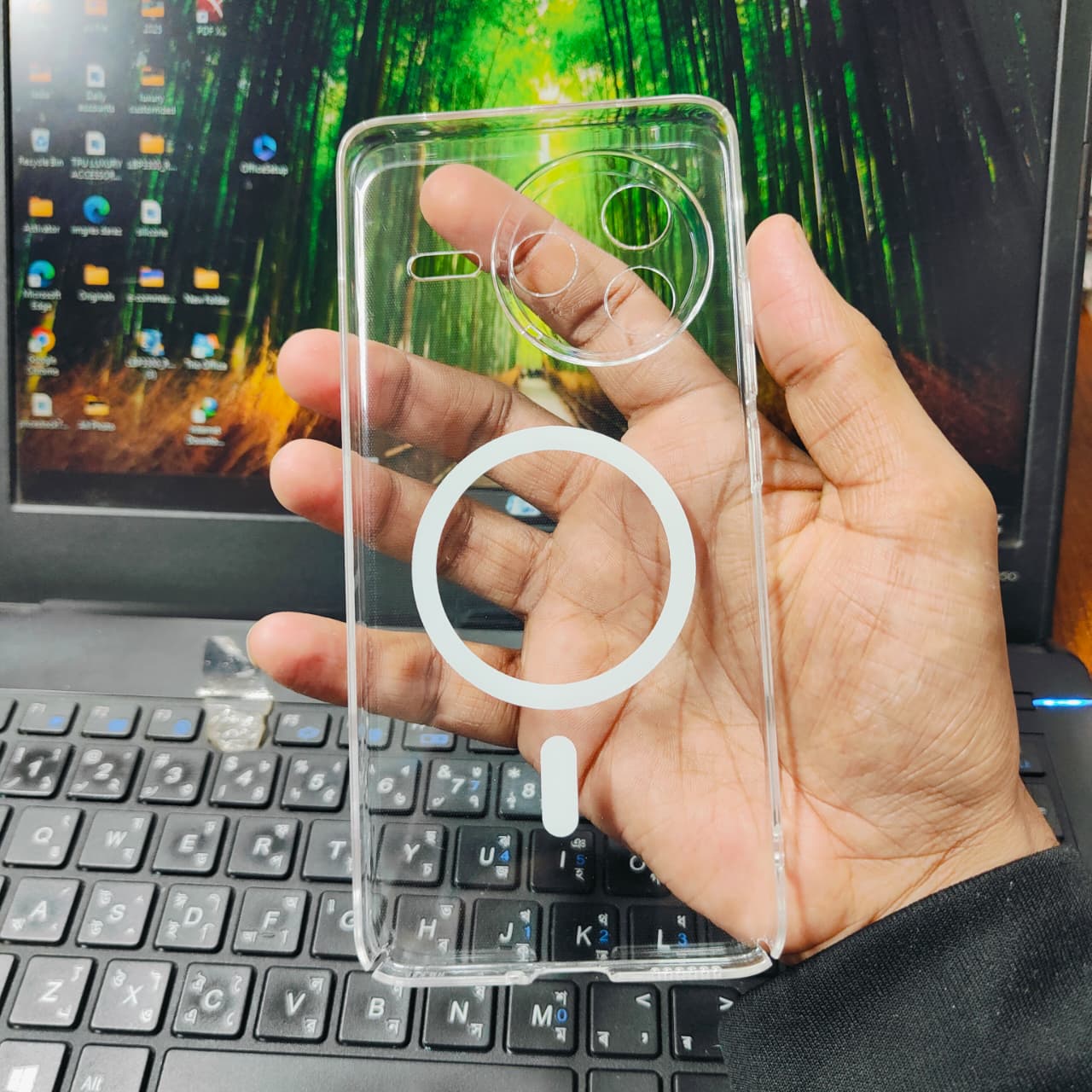 Picture of Xiaomi Poco F7 Pro / Xiaomi Redmi K80 Anti Yellow Magsafe Unique Case For Xiaomi Poco F7 Pro / Xiaomi Redmi K80 Clear Hard Transparent Phone Back Cover case
