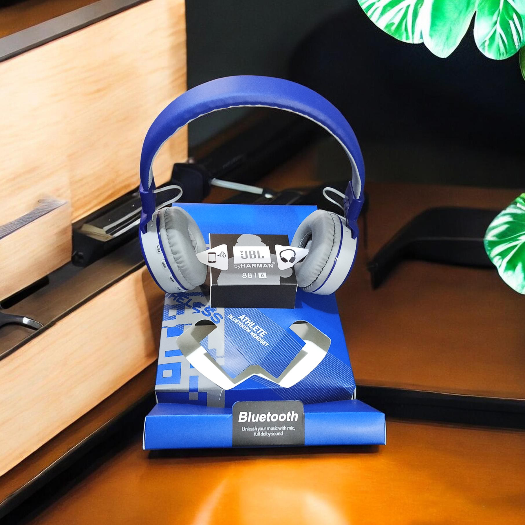Picture of Wireless Bluetooth Headphone Ms-881A Professional - Enjoy Professional-Grade Audio Quality With Wireless Bluetooth Headphones