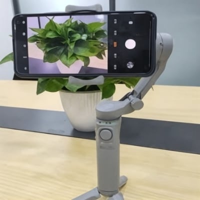 Picture of F5 3-Axis Handheld Stabilizer with Face Tracking for Short Videomobile