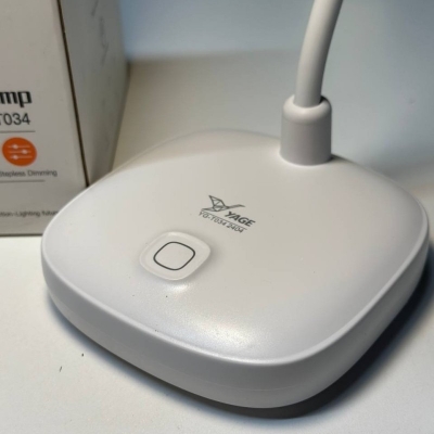 Picture of YAGE YG-T034 Rechargeable Eye Protection Desk Lamp