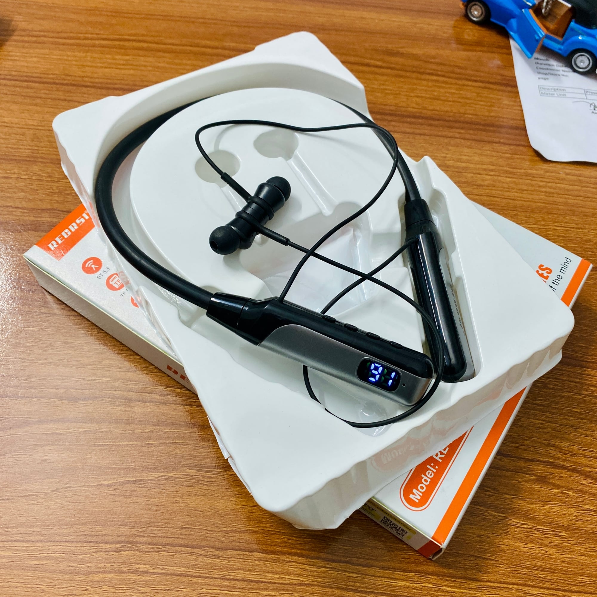 Picture of Recrsi 200h Wireless Neckband - RE-NY060