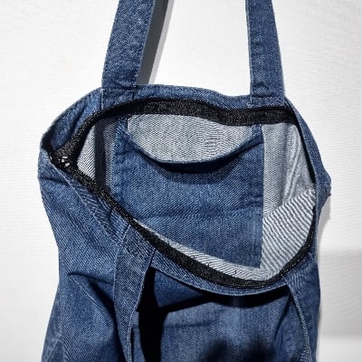Picture of Zipper Closure Denim Blue Tote Bag (14x15 in with Zipper)