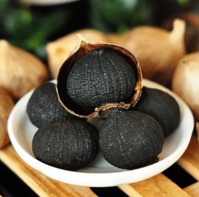 Picture of Black Garlic Soft Sweet Single Clove  - 500GM Jar