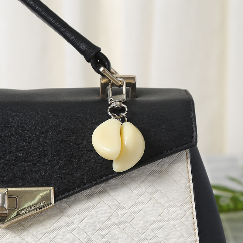 Picture of Garlic slice Keychains, novelty keychains, Garlic keyrings, birthday gifts,Tween gifts, teen gifts, Garlic gifts White 