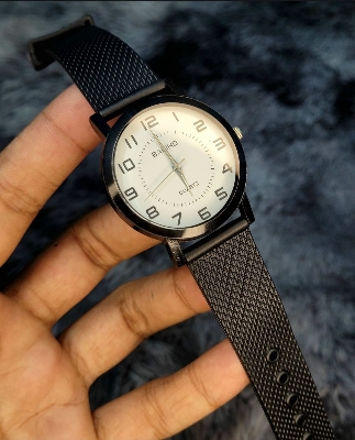 Picture of Black Belt Ladies Fashionable Wrist Watch Black 