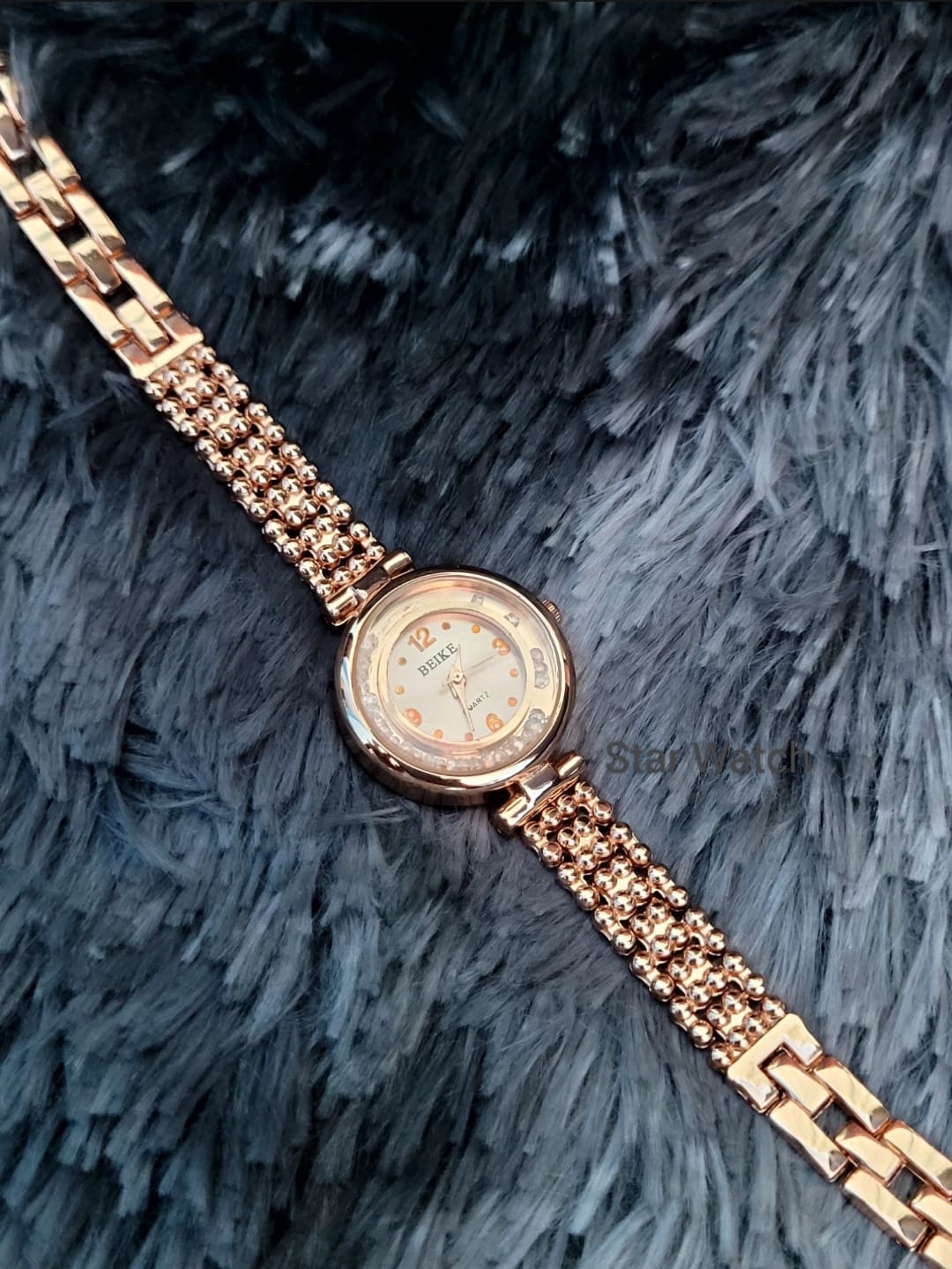 Picture of Analog stylish elegant watch for women - Rose gold Gold 
