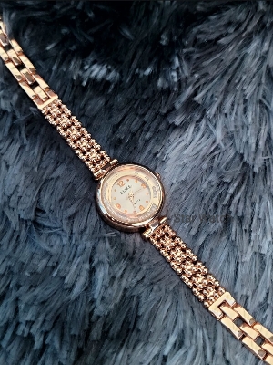 Picture of Analog stylish elegant watch for women - Rose gold Gold 