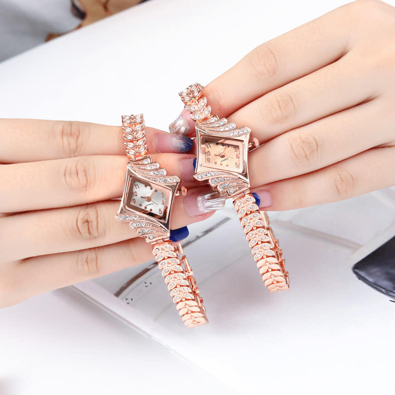 Picture of Best Watch For Smart Women Stylish Girls Gold 