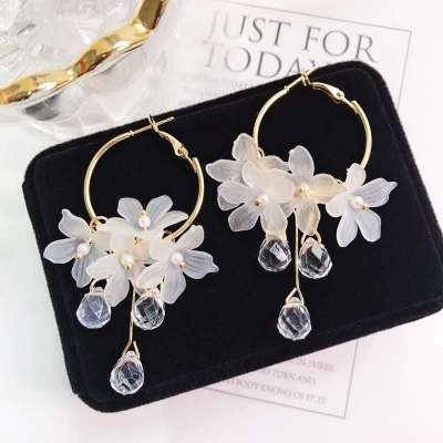 Picture of Lavish indulgent - Fashion Flower Tassel Drop Earrings For Women Trendy Shiny Moon Star Pearls Dangle Earrings - Sensible - Must Have White Adjustable