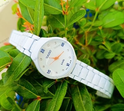 Picture of Stainless Steel Fashionable stainless analogue Hand watches for Women - ঘড়ি White 