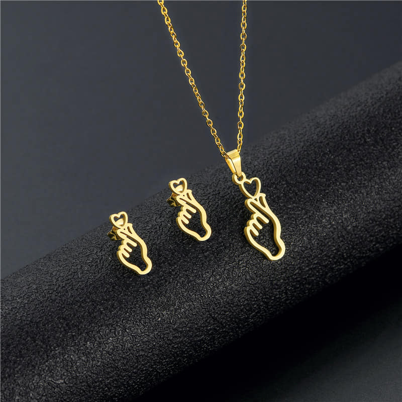 Picture of Korean Finger Heart Necklace and Earring Jewelry set Gold 