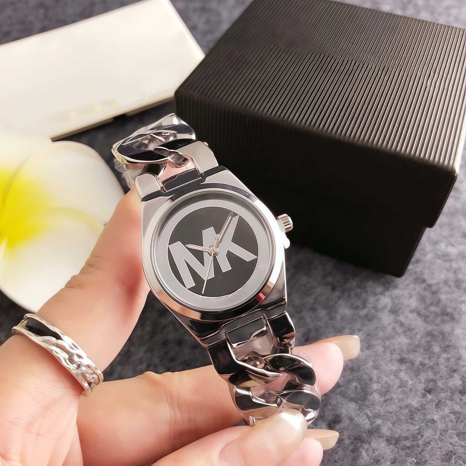 Picture of Stylish & Fashionable 9931 Elegant Rhombus Mirror Original Quartz Ladies Watch  