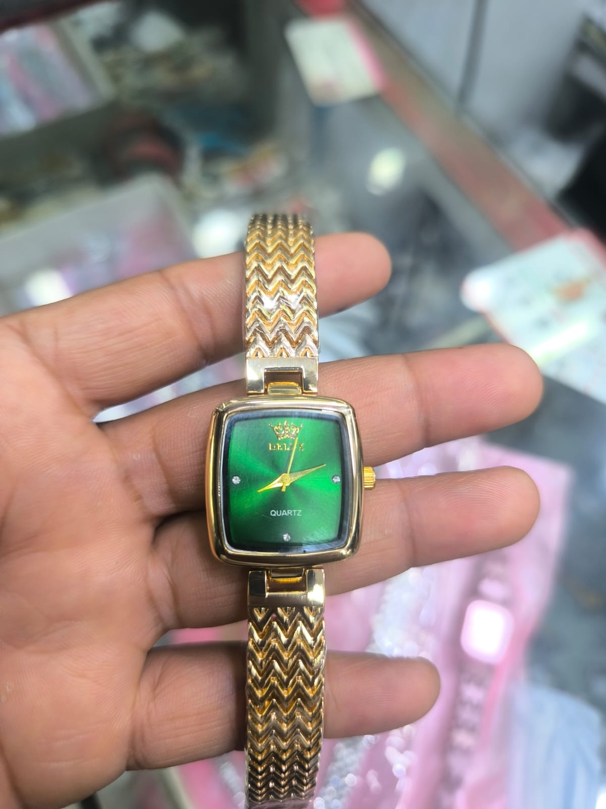 Picture of Stylish & Fashionable  Elegant Rhombus Mirror Original Quartz Ladies Watch Green 