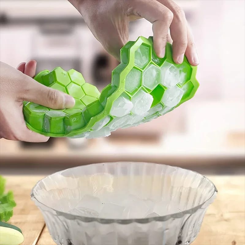 Picture of New High Quality Silicone Ice Cube Tray with Cover Food Grade Small Kitchen Appliances Ice Makers Multicolor 