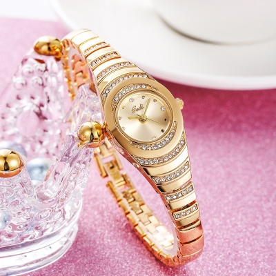 Picture of Luxury Fashion Watch Casual Watch For Women  