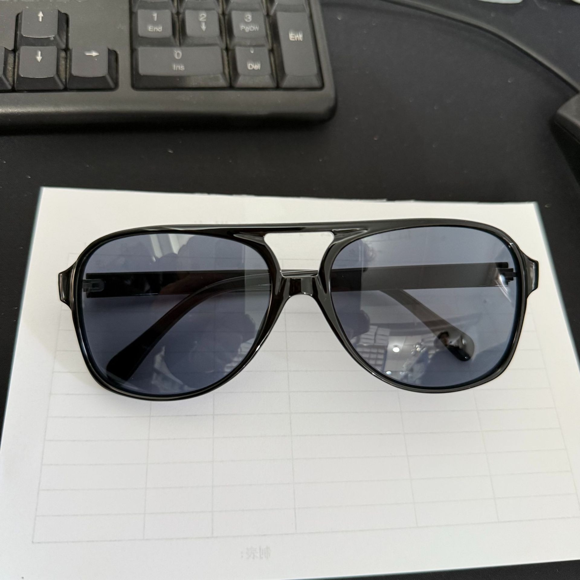 Picture of Vintage Double Bridge Pilot Sunglasses for Men Black 