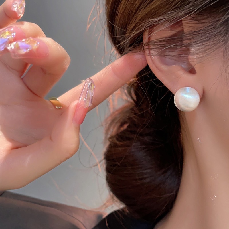 Picture of Korean Fashion Simple Big Pearl Stud Earrings White Adjustable