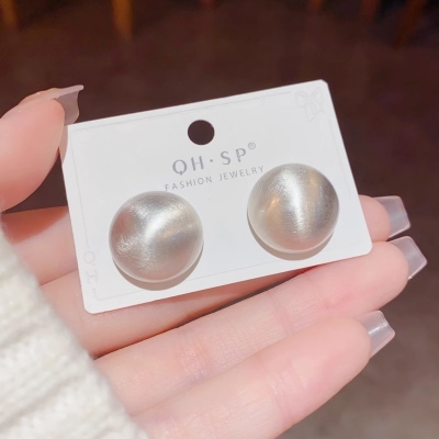 Picture of Korean Fashion Simple Big Pearl Stud Earrings White Adjustable