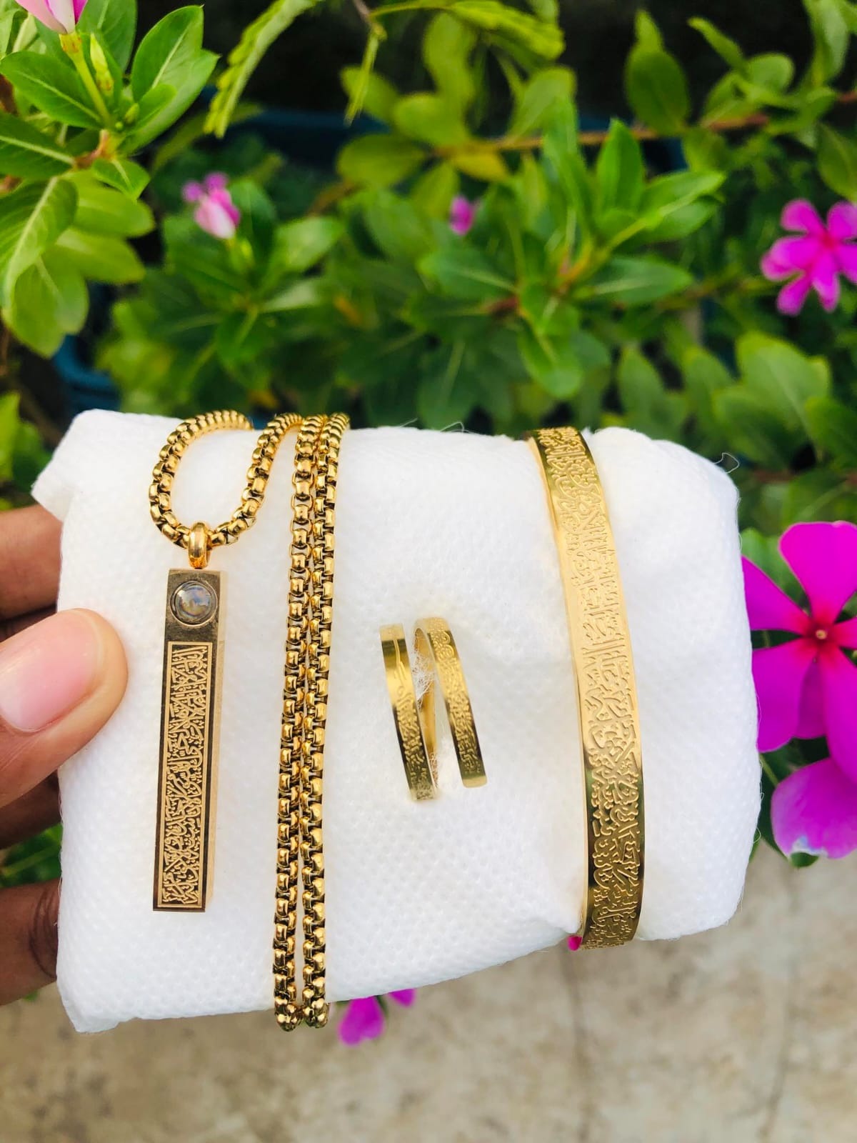 Picture of Premium Gold Pendant Chain Ring Bracelet Combo  
