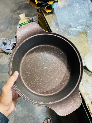 Picture of BD-KOR SHALLOW CASSEROLE (24 CM) With Die Casting Lid Multicolor