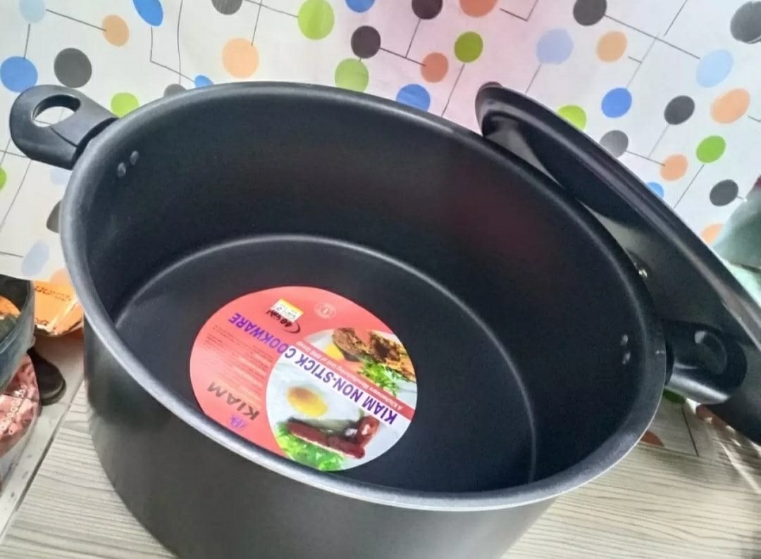 Picture of Kiam 40cm Marble Coated Party Casserole With Lid Multicolor