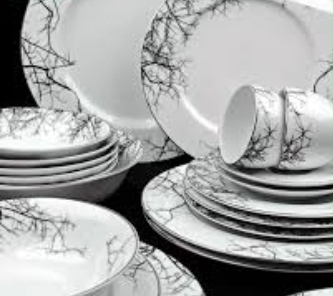 Picture of 32 Pieces Ariane Dinner Set Root Design (COLOR AS PER SUPPLY) Multicolor