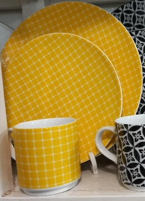 Picture of 24 Pieces Ariane Dinner Set YELLOW Design Multicolor