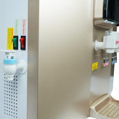 Picture of RedSwiss Water Purifier RSWF-02 RO Multicolor