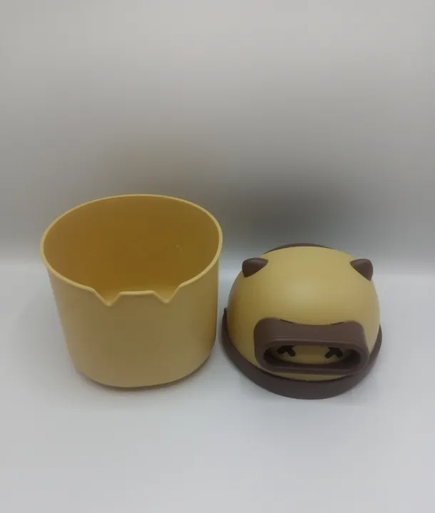 Picture of 1Pcs Mini Table Desk Dustbin Household Shake Lid Type Waste Bin Garbage Trash for Car Office Home Kitchen and Study Table Multicolor