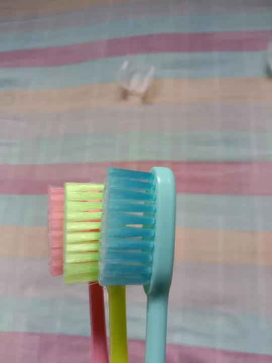 Picture of 4 Pieces Useful Get-well Toothbrush Multicolor