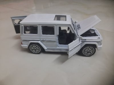 Picture of 1 PC Kids Alloy Die cast Mercedes Benz AMG 1:32 Scale Toy Car MULTICOLOUR Multicolor