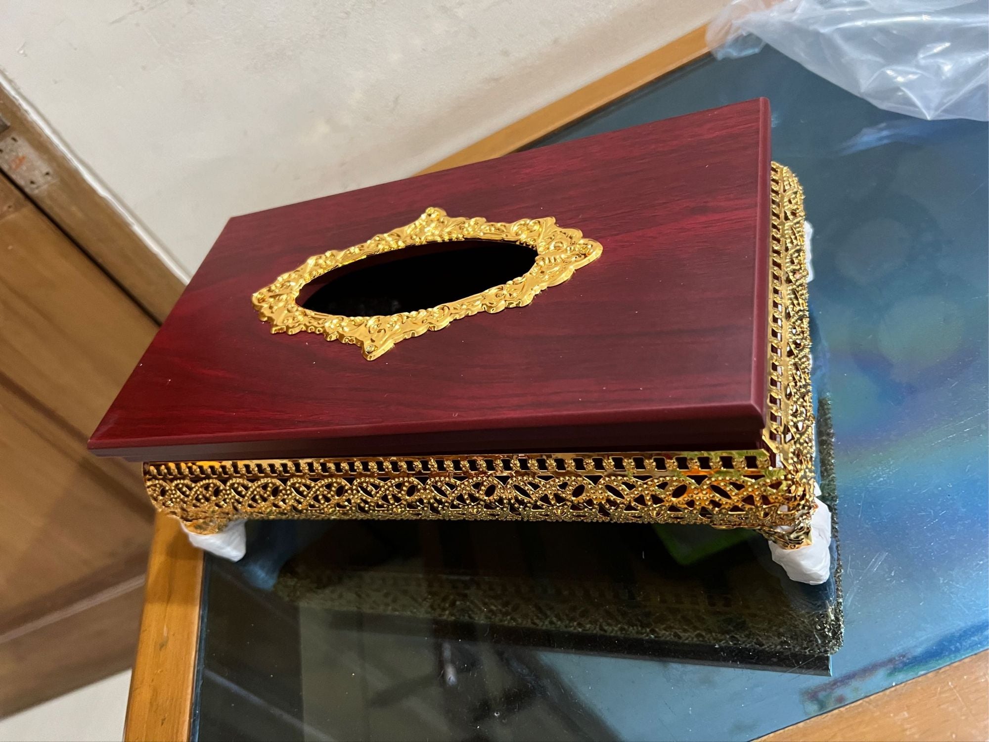 Picture of European style classical luxurious high end tissue box Gold Plated Multicolor