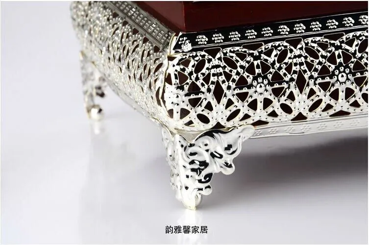 Picture of European style classical luxurious high end tissue box Silver Plated Multicolor