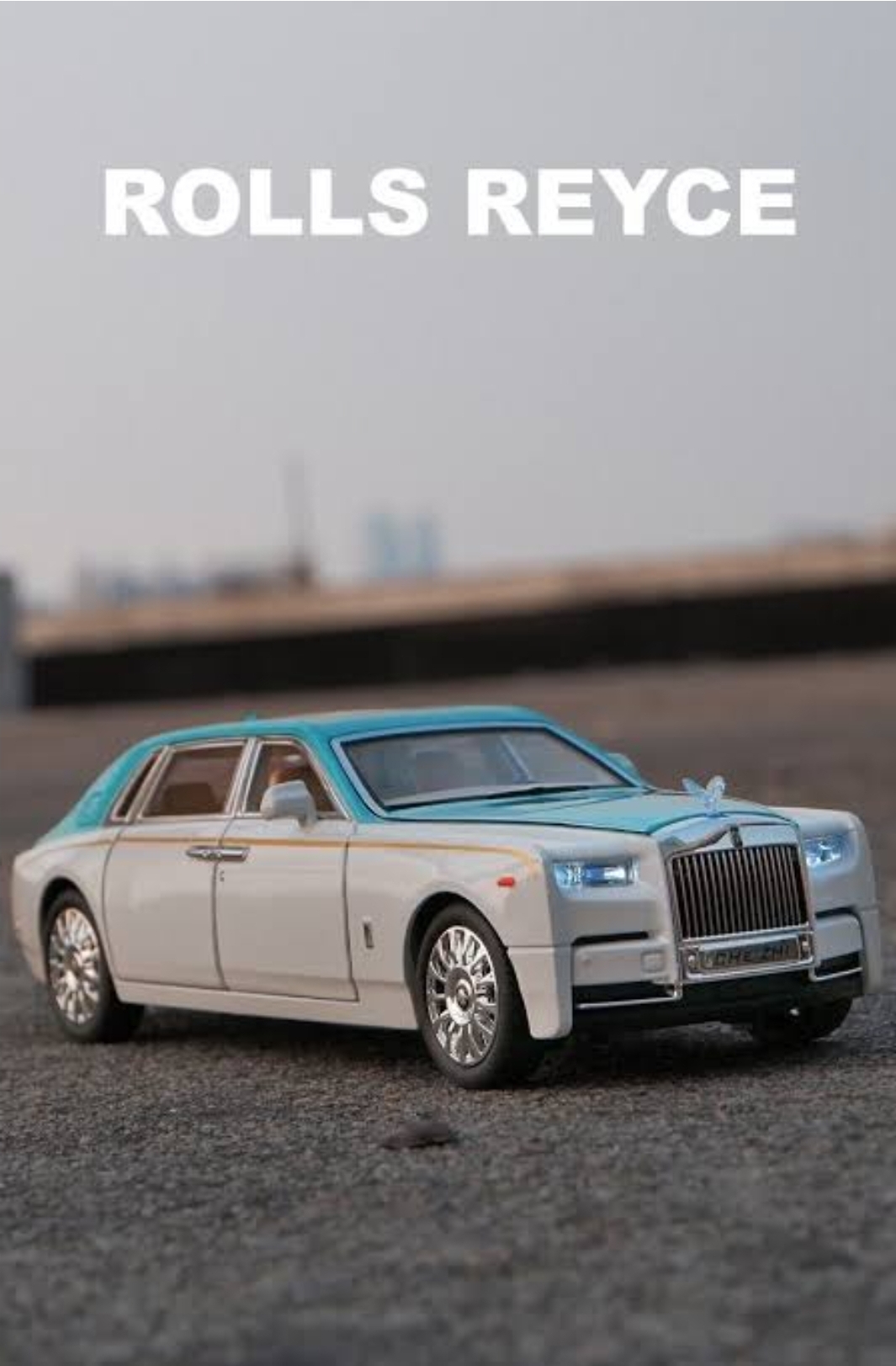 Picture of 1 PC 1:24 Rolls Royce Phantom Diecasts Alloy Car Luxurious Simulation Toy Vehicles Metal Car 6 Doors Open Model Car Sound Light Toys For Gift Multicolor