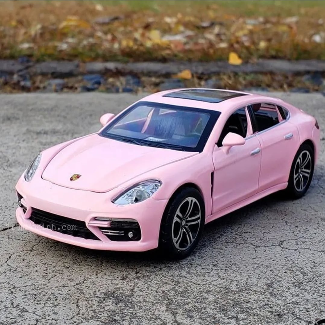 Picture of 1PC Porsche Panamera Diecast Alloy Car 1:32 Supercar Vehicles 6 open Metal Car Model Car Sound Light Toys For Gift Multicolor